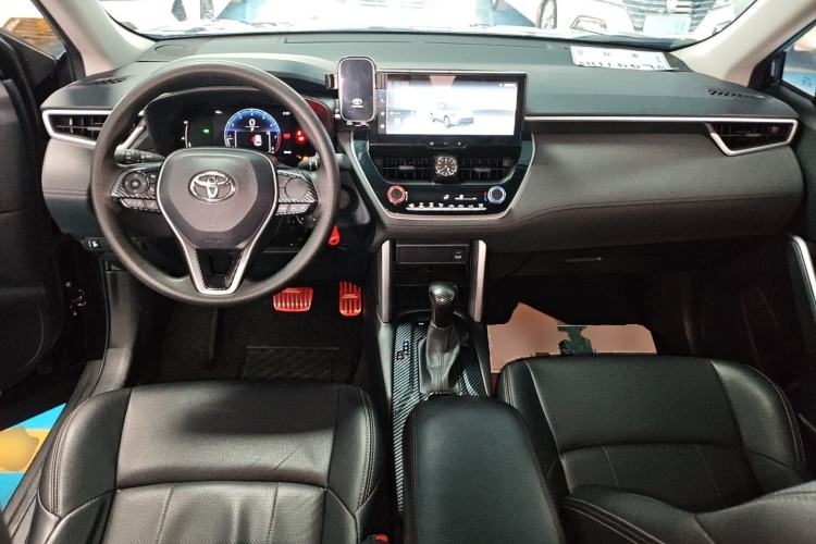 Used Toyota FRONTLANDER 2024 2.0L CVT Elite Edition Center Console