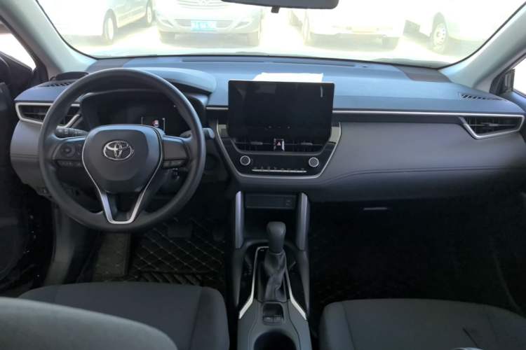 Used Toyota FRONTLANDER 2024 2.0L CVT Elite Edition Center Console