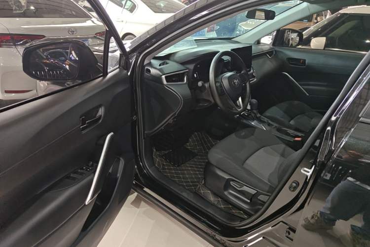 Used Toyota FRONTLANDER 2024 2.0L CVT Elite Edition Driver Seat