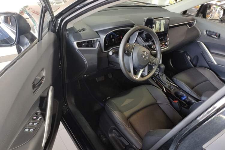 Used Toyota FRONTLANDER 2024 2.0L CVT Leading Plus Edition Driver Seat