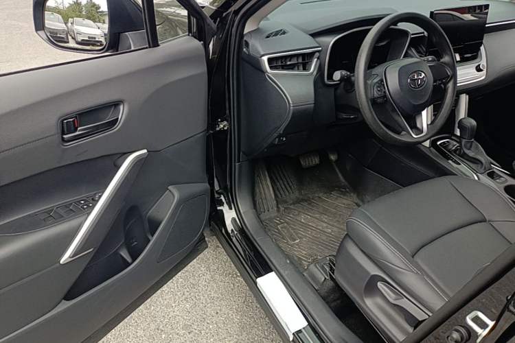 Used Toyota FRONTLANDER 2024 2.0L CVT Elite Edition Driver Seat