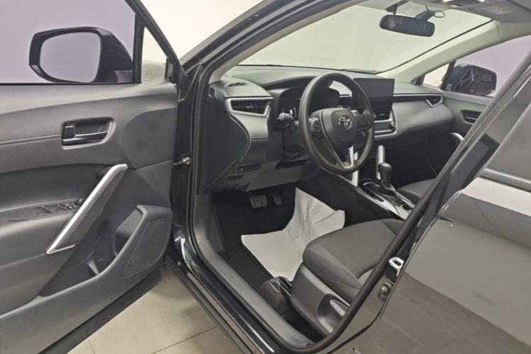 Used Toyota FRONTLANDER 2024 2.0L CVT Elite Edition Driver Seat