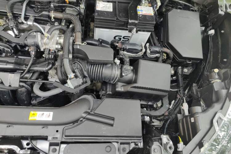 Used Toyota FRONTLANDER 2024 2.0L CVT Elite Edition Engine Bay Left