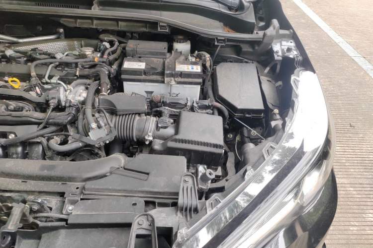 Used Toyota FRONTLANDER 2024 2.0L CVT Elite Edition Engine Bay Left