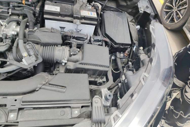Used Toyota FRONTLANDER 2024 2.0L CVT Elite Edition Engine Bay Left