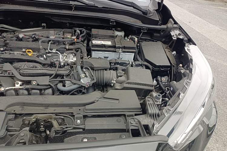 Used Toyota FRONTLANDER 2024 2.0L CVT Elite Edition Engine Bay Left