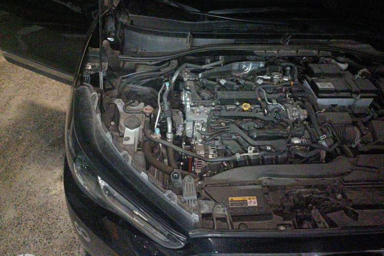 Used Toyota FRONTLANDER 2024 2.0L CVT Elite Edition Engine Bay Right