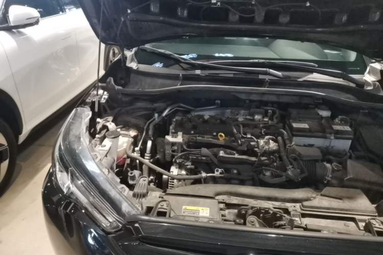 Used Toyota FRONTLANDER 2024 2.0L CVT Elite Edition Engine Bay Right