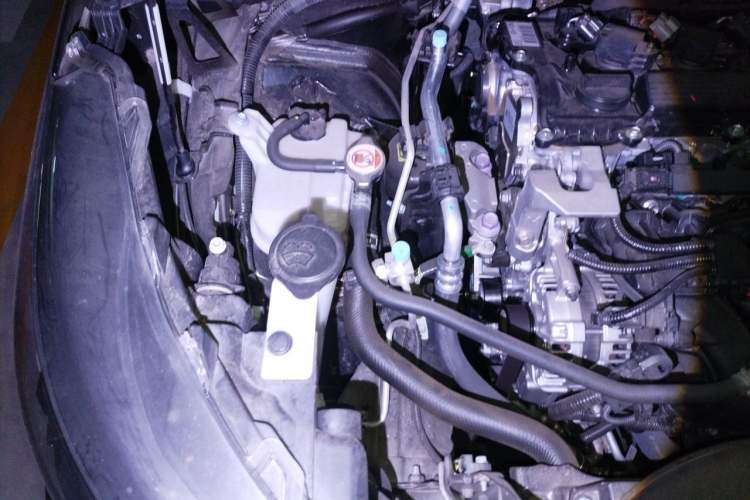 Used Toyota FRONTLANDER 2024 2.0L CVT Leading Edition Engine Bay Right