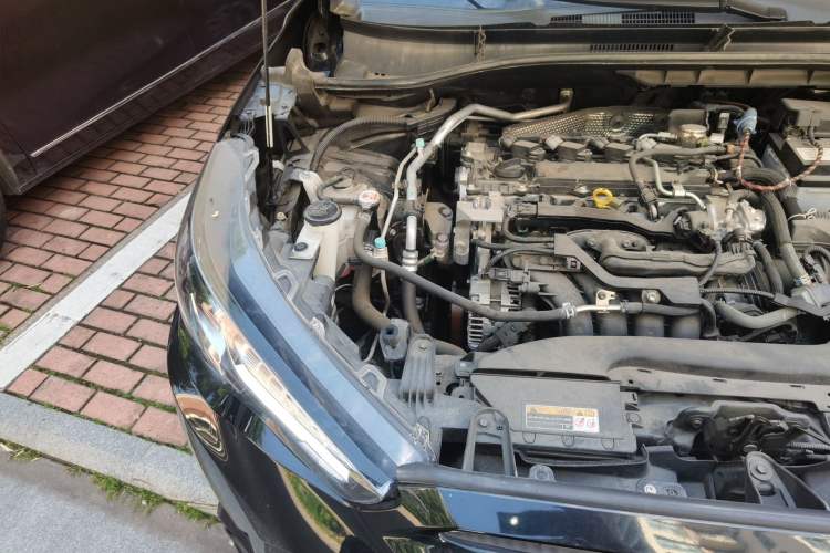 Used Toyota FRONTLANDER 2024 2.0L CVT Elite Edition Engine Bay Right