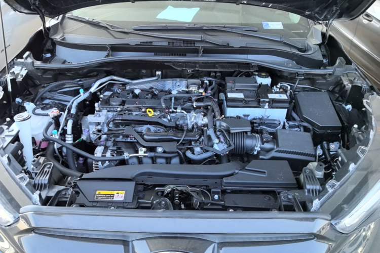 Used Toyota FRONTLANDER 2024 2.0L CVT Elite Edition Engine Bay