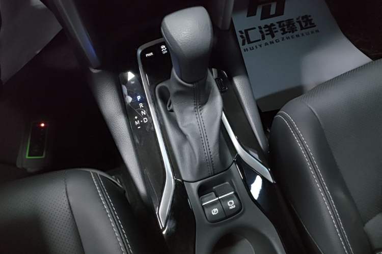 Used Toyota FRONTLANDER 2024 2.0L CVT Elite Plus Edition Gear Lever