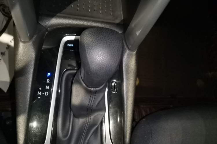 Used Toyota FRONTLANDER 2024 2.0L CVT Elite Edition Gear Lever