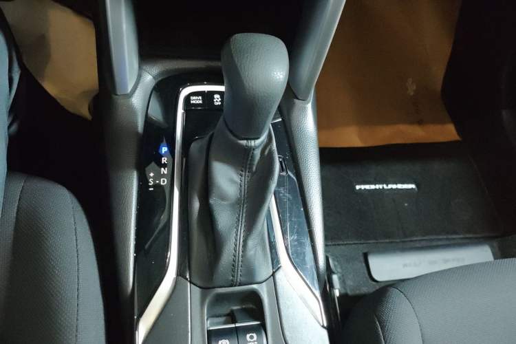 Used Toyota FRONTLANDER 2024 2.0L Smart Electric Hybrid Dual-Engine Leading Edition Gear Lever