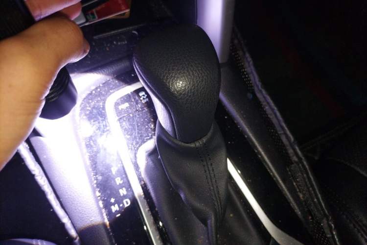 Used Toyota FRONTLANDER 2024 2.0L CVT Leading Edition Gear Lever
