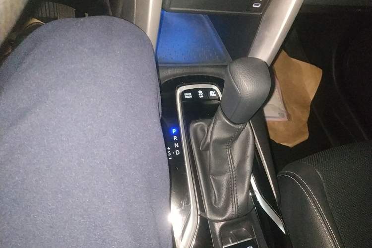 Used Toyota FRONTLANDER 2024 2.0L Smart Electric Hybrid Dual-Engine Luxury Edition Gear Lever