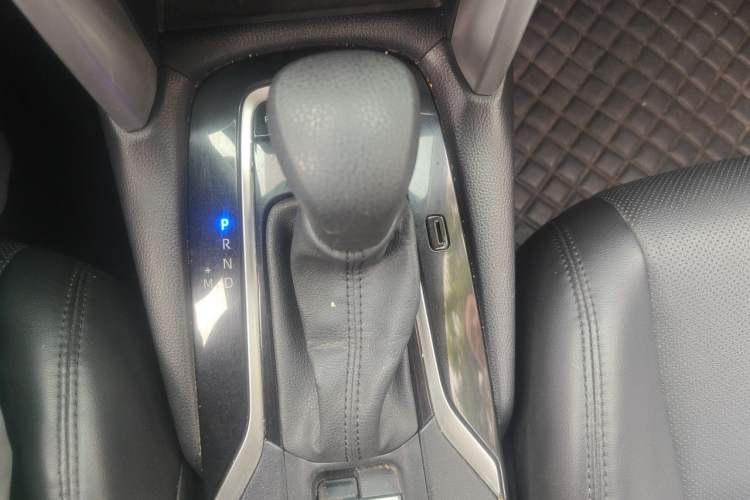Used Toyota FRONTLANDER 2024 2.0L CVT Leading Edition Gear Lever