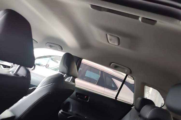 Used Toyota FRONTLANDER 2024 2.0L CVT Elite Plus Edition Headliner