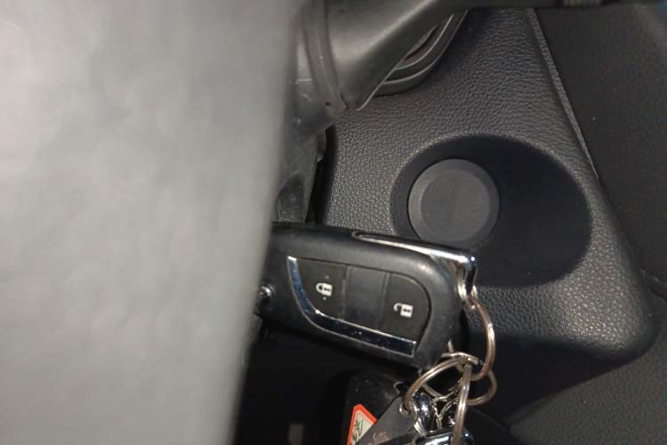 Used Toyota FRONTLANDER 2024 2.0L CVT Elite Edition Interior 1