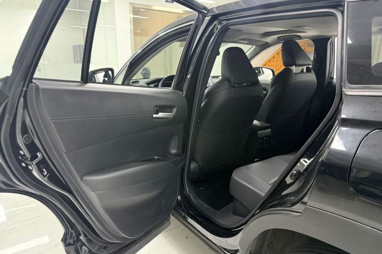 Used Toyota FRONTLANDER 2024 2.0L Smart Electric Hybrid Dual-Engine Luxury Edition Interior 1