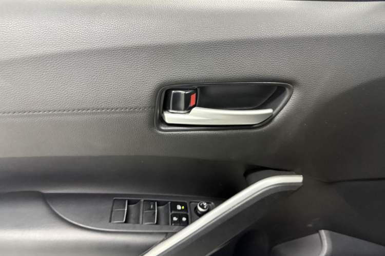 Used Toyota FRONTLANDER 2024 2.0L Smart Electric Hybrid Dual-Engine Luxury Edition Interior 3