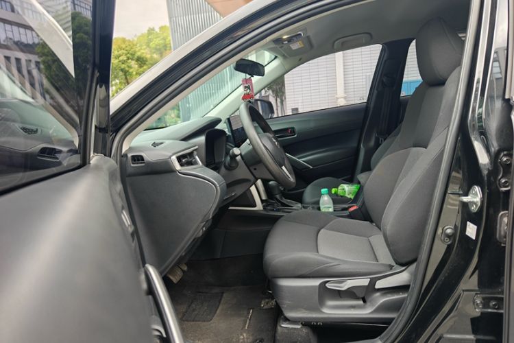Used Toyota FRONTLANDER 2024 2.0L CVT Elite Edition Interior 5