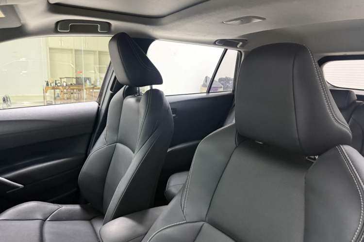 Used Toyota FRONTLANDER 2024 2.0L Smart Electric Hybrid Dual-Engine Luxury Edition Interior 5