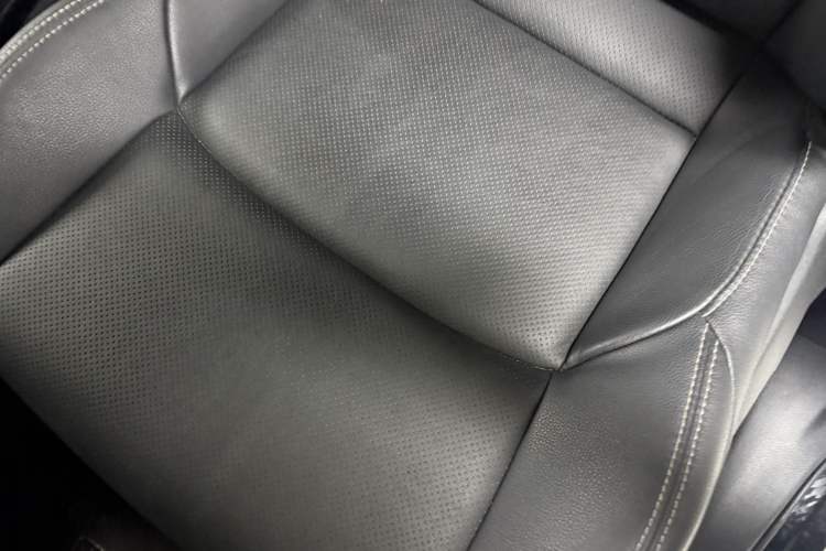 Used Toyota FRONTLANDER 2024 2.0L Smart Electric Hybrid Dual-Engine Luxury Edition Interior 7