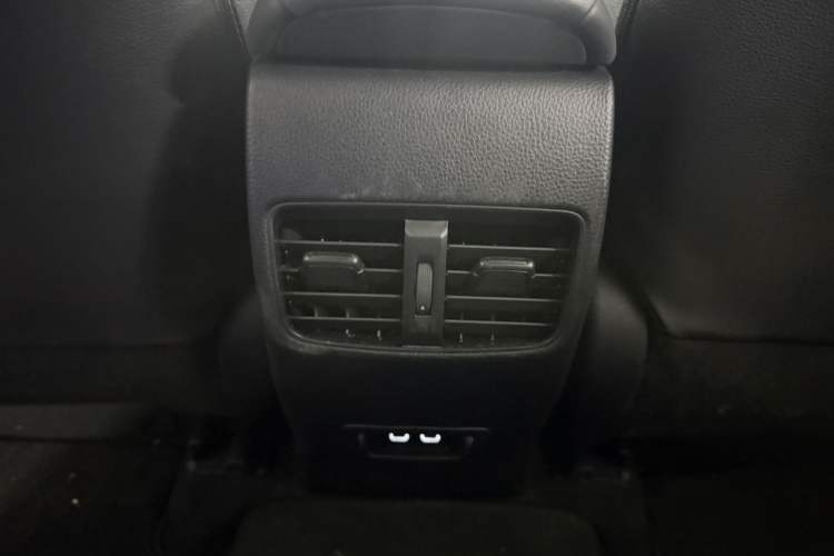 Used Toyota FRONTLANDER 2024 2.0L Smart Electric Hybrid Dual-Engine Luxury Edition Interior 9
