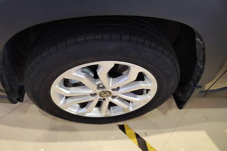 Used Toyota FRONTLANDER 2024 2.0L CVT Leading Edition Left Front Wheel Hub
