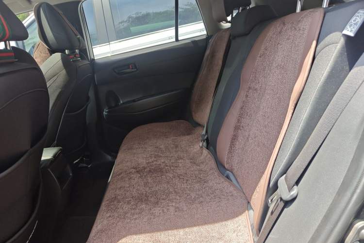 Used Toyota FRONTLANDER 2024 2.0L Smart Electric Hybrid Dual-Engine Leading Edition Left Rear Seat