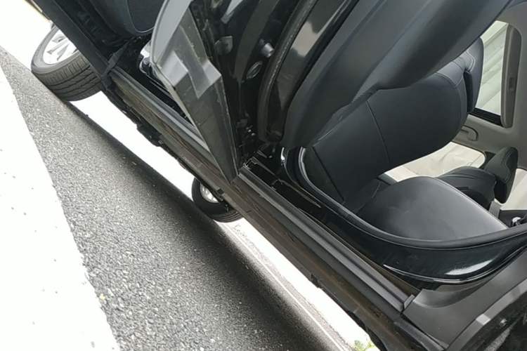 Used Toyota FRONTLANDER 2024 2.0L CVT Leading Plus Edition Left Side Sill