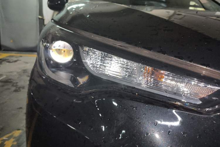 Used Toyota FRONTLANDER 2024 2.0L CVT Elite Edition Right Front Headlight