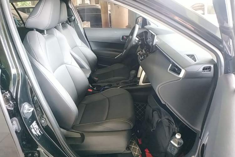 Used Toyota FRONTLANDER 2024 2.0L CVT Elite Plus Edition Right Front Seat