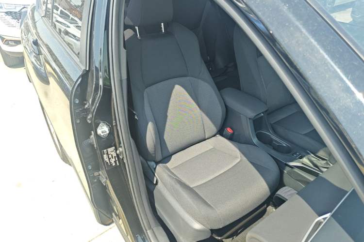 Used Toyota FRONTLANDER 2024 2.0L CVT Elite Edition Right Front Seat