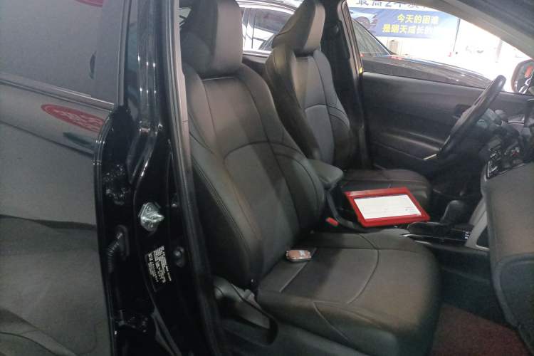 Used Toyota FRONTLANDER 2024 2.0L Smart Electric Hybrid Dual-Engine Leading Edition Right Front Seat