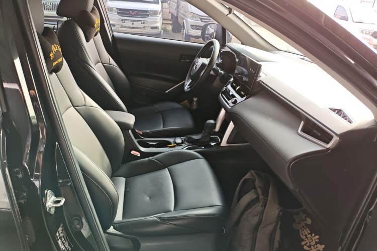 Used Toyota FRONTLANDER 2024 2.0L CVT Leading Edition Right Front Seat