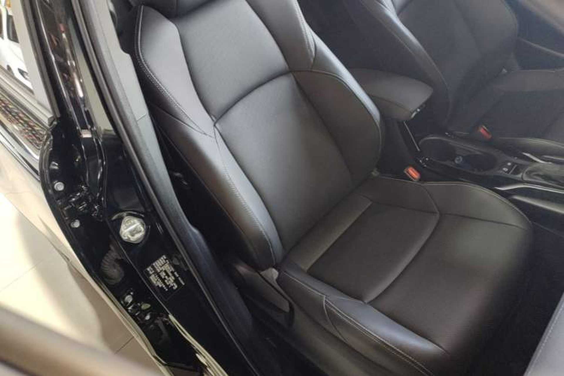 Used Toyota FRONTLANDER 2024 2.0L CVT Leading Plus Edition Right Front Seat