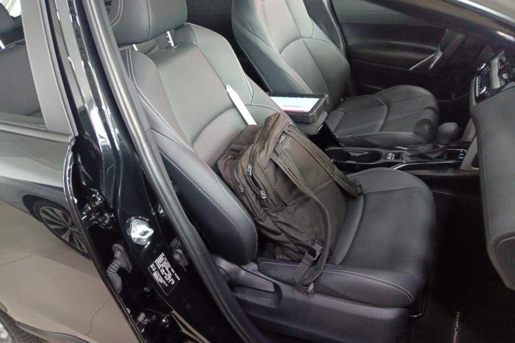 Used Toyota FRONTLANDER 2024 2.0L CVT Leading Plus Edition Right Front Seat