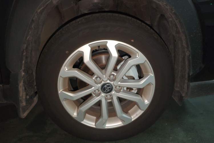 Used Toyota FRONTLANDER 2024 2.0L CVT Elite Plus Edition Right Front Wheel Hub