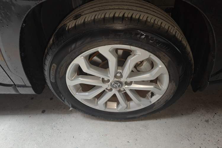 Used Toyota FRONTLANDER 2024 2.0L Smart Electric Hybrid Dual-Engine Leading Edition Right Front Wheel Hub
