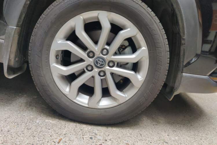 Used Toyota FRONTLANDER 2024 2.0L CVT Leading Edition Right Front Wheel Hub