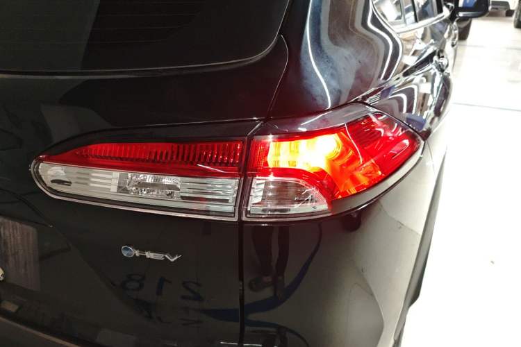 Used Toyota FRONTLANDER 2024 2.0L Smart Electric Hybrid Dual-Engine Leading Edition Right Rear Taillight