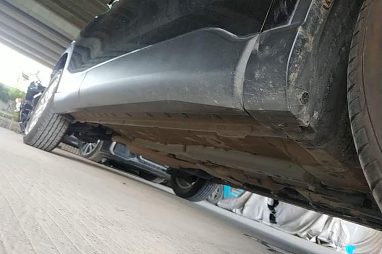 Used Toyota FRONTLANDER 2024 2.0L CVT Elite Plus Edition Right Side Sill