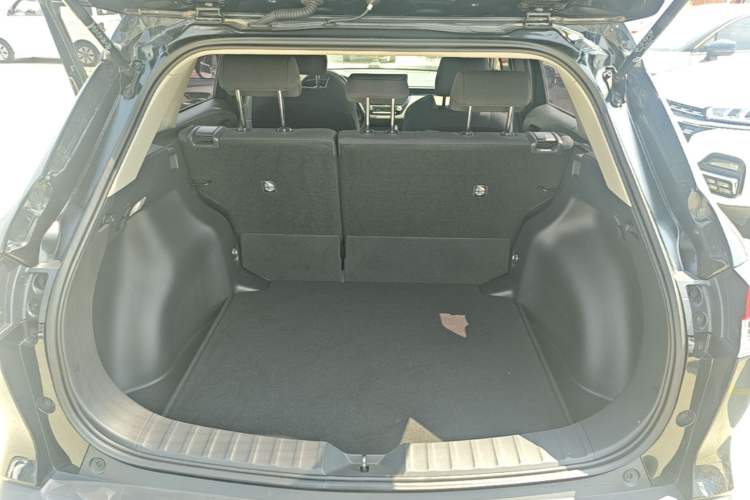 Used Toyota FRONTLANDER 2024 2.0L CVT Elite Edition Trunk