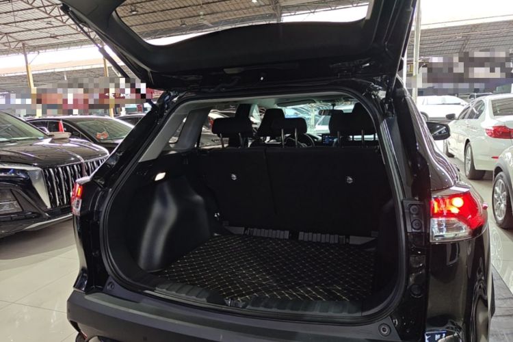 Used Toyota FRONTLANDER 2024 2.0L CVT Elite Edition Trunk