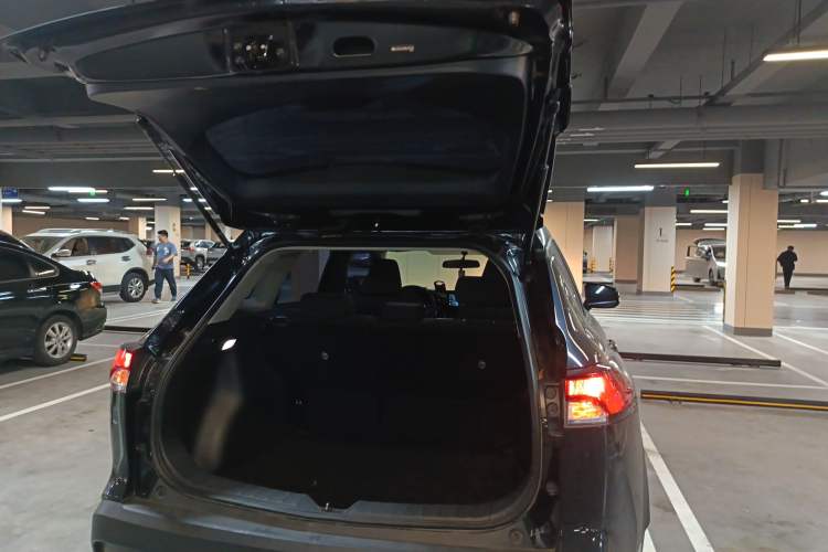 Used Toyota FRONTLANDER 2024 2.0L CVT Elite Edition Trunk