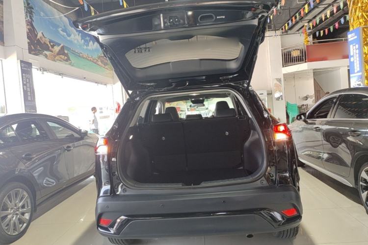 Used Toyota FRONTLANDER 2024 2.0L CVT Leading Plus Edition Trunk