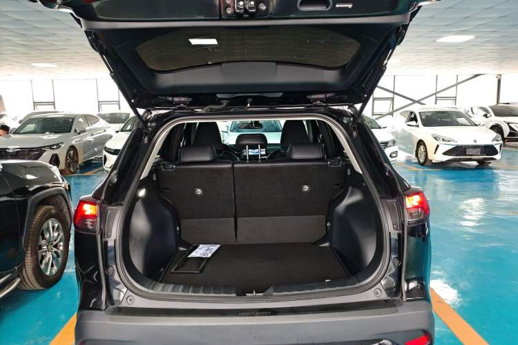 Used Toyota FRONTLANDER 2024 2.0L CVT Elite Edition Trunk