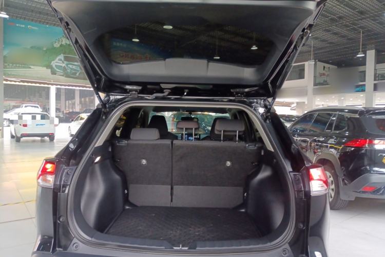 Used Toyota FRONTLANDER 2024 2.0L CVT Elite Edition Trunk